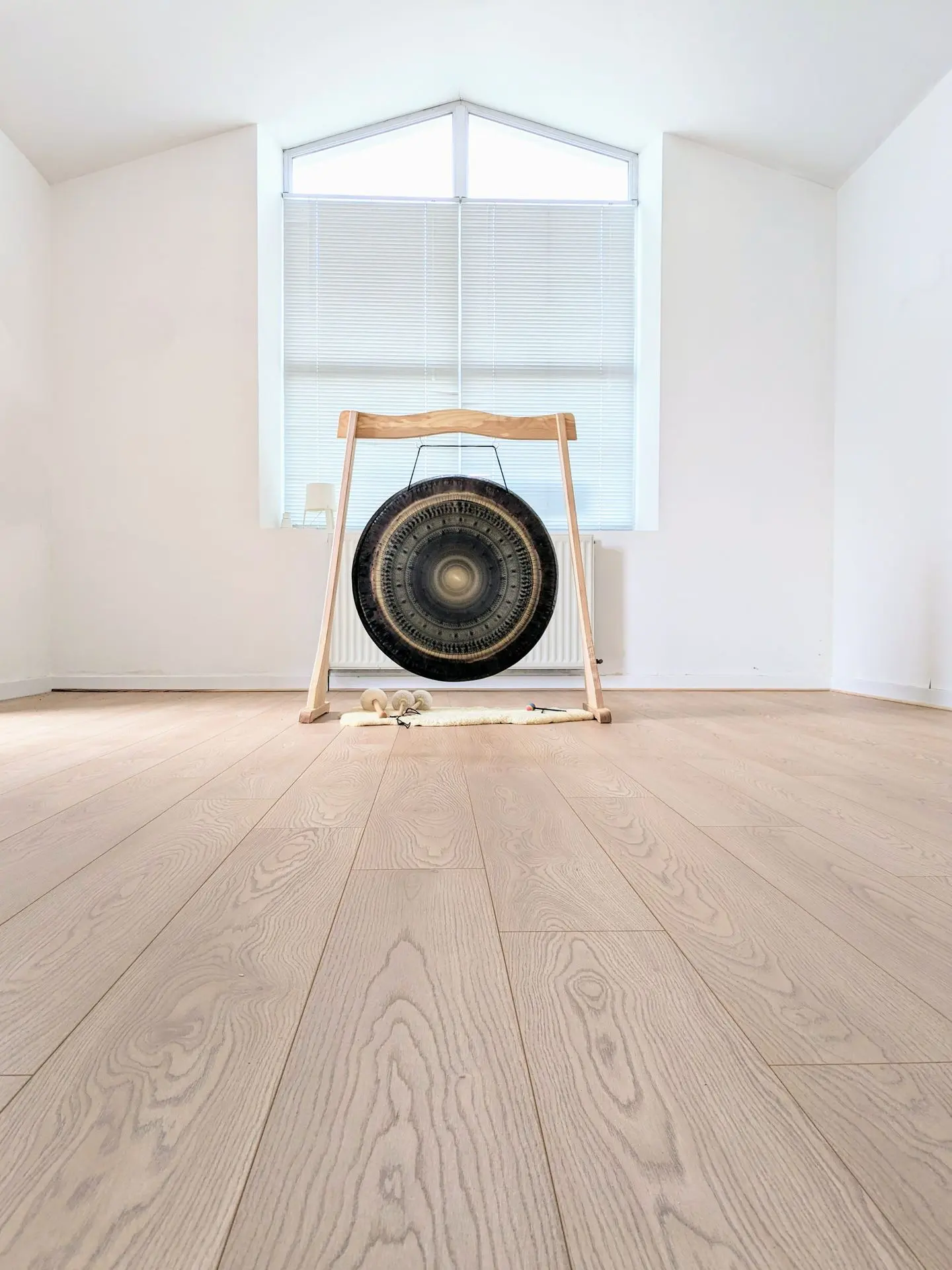 Anne Tabakhoff et son gong - sonothérapie